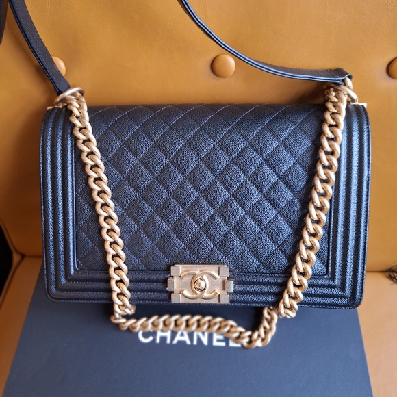 Chanel Large Black Boy Bag in Caviar Leather - Picture 10 of 12